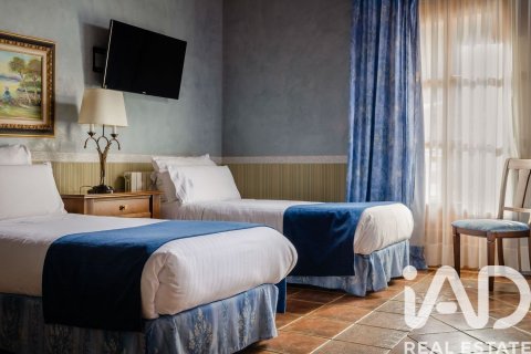 4716 sq.m. commercial property for sale in Lleida, Catalonia, Spain № 4700 - photo 17