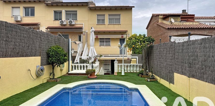 4 bedrooms townhouse for sale in Calafell, Tarragona, Catalonia, Spain № 4698