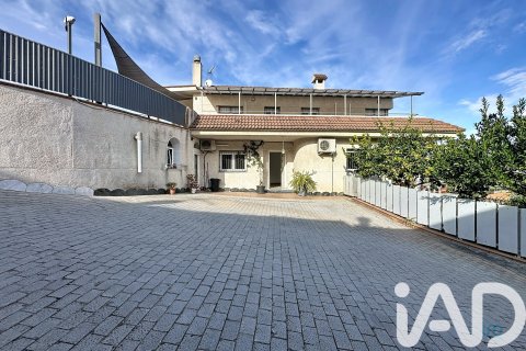 Купить дом в Абрера, Испания с 4 спальни, 294м², № 4694 - фото 8