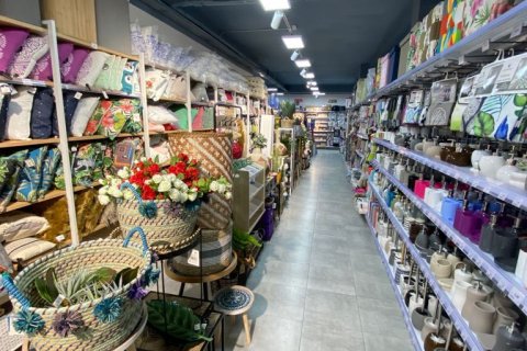 Propiedad comercial de 635 m² en venta en Barcelona, Cataluña, Spain № 1215 - foto 6