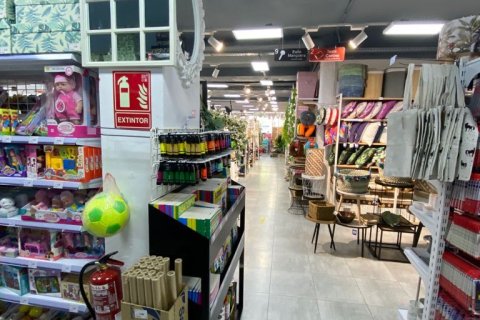 Propiedad comercial de 635 m² en venta en Barcelona, Cataluña, Spain № 1215 - foto 5