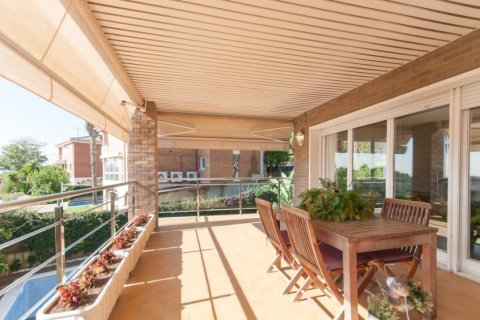 Купить виллу в Сан-Жуст-Десверн, Испания с 4 спальни, 284м², № 1216 - фото 4