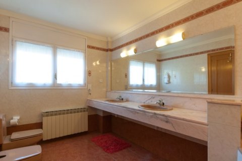 Купить виллу в Сан-Жуст-Десверн, Испания с 4 спальни, 284м², № 1216 - фото 27