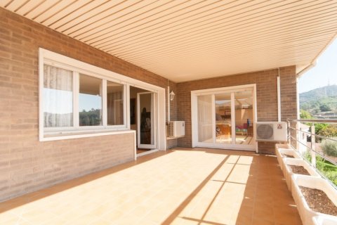 Купить виллу в Сан-Жуст-Десверн, Испания с 4 спальни, 284м², № 1216 - фото 13