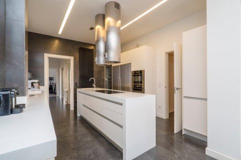 Купить квартиру в Барселона, Испания с 7 спален, 355м², № 1217 - фото 20