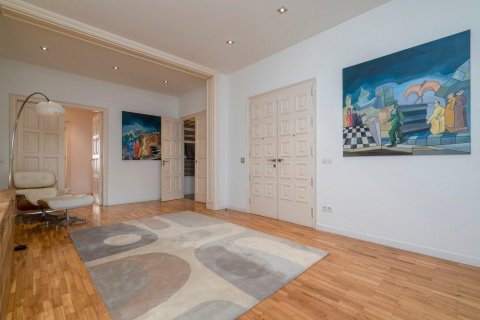 Купить квартиру в Барселона, Испания с 7 спален, 355м², № 1217 - фото 8