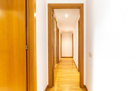 Купить квартиру в Сан-Кугат-дель-Вальес, Испания с 4 комнаты, № 1487 - фото 5