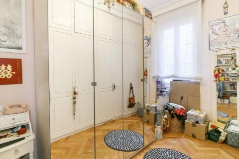 Apartamento de 4 dormitorios en venta en Barcelona, Cataluña, Spain № 1490 - foto 12