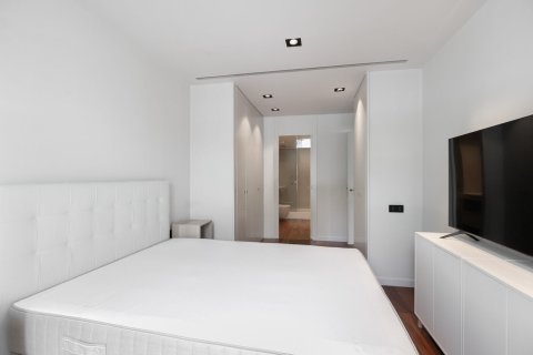 Купить квартиру в Барселона, Испания с 3 комнаты, № 1492 - фото 13