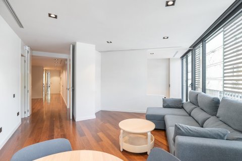 Купить квартиру в Барселона, Испания с 3 комнаты, № 1492 - фото 6