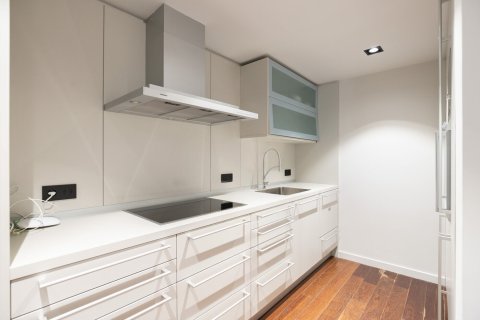 Купить квартиру в Барселона, Испания с 3 комнаты, № 1492 - фото 7