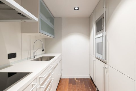 Купить квартиру в Барселона, Испания с 3 комнаты, № 1492 - фото 8