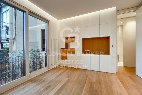 3 bedrooms apartment for sale in Barcelona, Catalonia, Spain № 5933 - photo 6