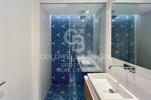 2 bedrooms apartment for sale in Barcelona, Catalonia, Spain № 5932 - photo 9