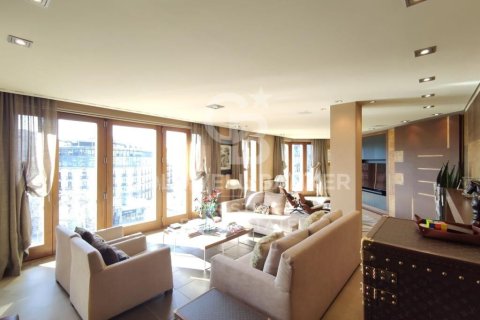 4 bedrooms apartment for sale in Barcelona, Catalonia, Spain № 5935 - photo 8