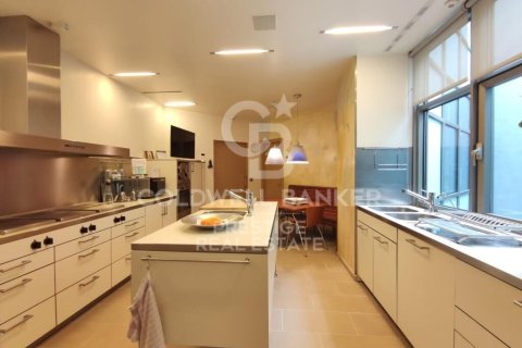 4 bedrooms apartment for sale in Barcelona, Catalonia, Spain № 5935 - photo 14