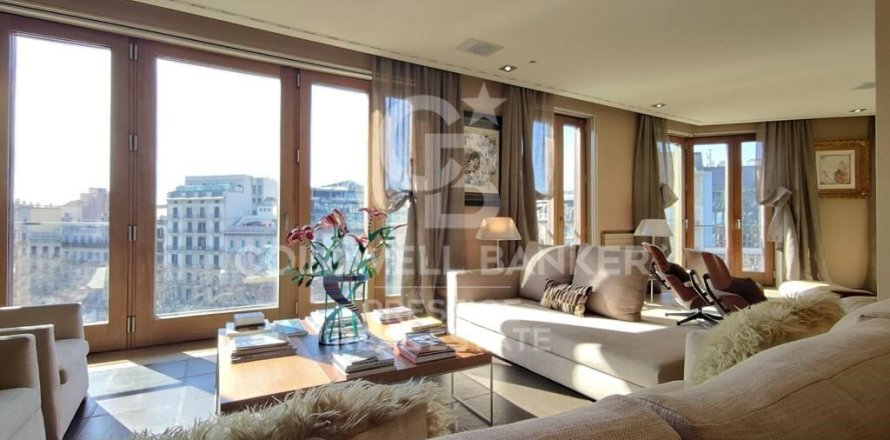 4 bedrooms apartment for sale in Barcelona, Catalonia, Spain № 5935
