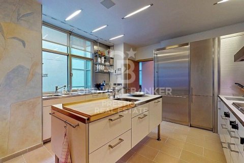 4 bedrooms apartment for sale in Barcelona, Catalonia, Spain № 5935 - photo 12