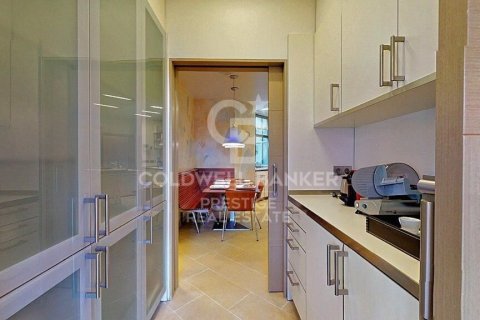 4 bedrooms apartment for sale in Barcelona, Catalonia, Spain № 5935 - photo 11