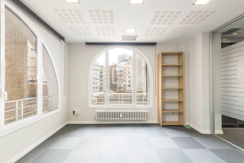 6 chambres apartment à vendre à Barcelona, Catalonia, Spain № 4334 - photo 28