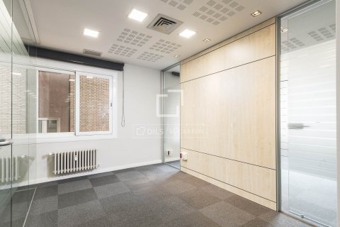 6 chambres apartment à vendre à Barcelona, Catalonia, Spain № 4334 - photo 18