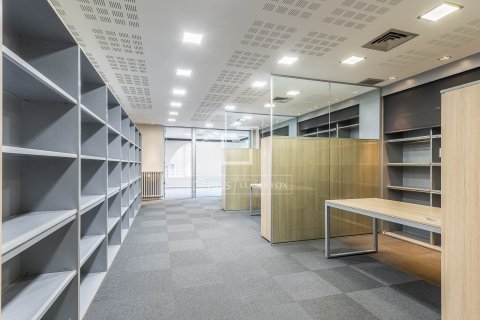 6 chambres apartment à vendre à Barcelona, Catalonia, Spain № 4334 - photo 19