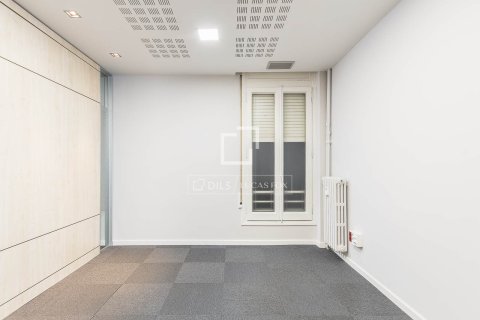 6 chambres apartment à vendre à Barcelona, Catalonia, Spain № 4334 - photo 15