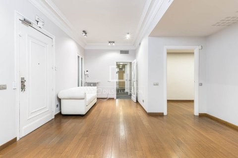 6 chambres apartment à vendre à Barcelona, Catalonia, Spain № 4334 - photo 10