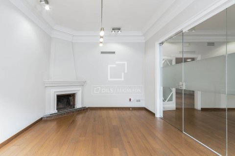 6 chambres apartment à vendre à Barcelona, Catalonia, Spain № 4334 - photo 8