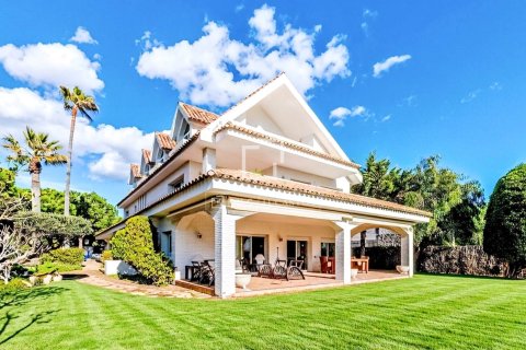 Купить виллу в Ситжес, Испания с 5 спален, 842м², № 6371 - фото 2