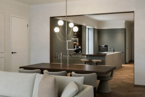 Купить квартиру в Барселона, Испания с 3 спальни, 192м², № 6373 - фото 2