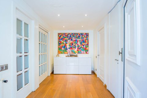 6 bedrooms villa for sale in Sant Cugat Del Valles, Barcelona, Catalonia, Spain № 6369 - photo 3