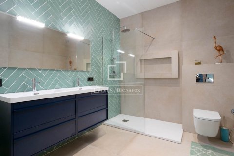 5 bedrooms villa for sale in El Masnou, Barcelona, Catalonia, Spain № 6372 - photo 25