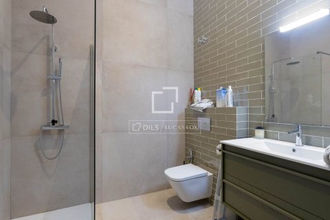 5 bedrooms villa for sale in El Masnou, Barcelona, Catalonia, Spain № 6372 - photo 21