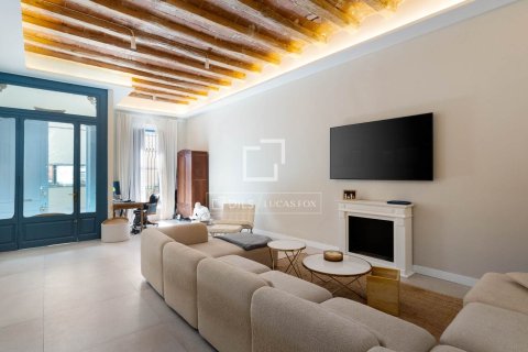 5 bedrooms villa for sale in El Masnou, Barcelona, Catalonia, Spain № 6372 - photo 2