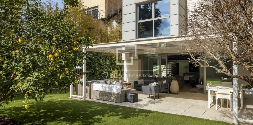 6 bedrooms villa for sale in Barcelona, Catalonia, Spain № 6368