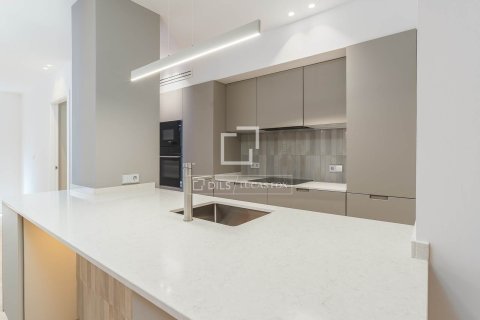 3 bedrooms apartment for sale in Barcelona, Catalonia, Spain № 6370 - photo 11