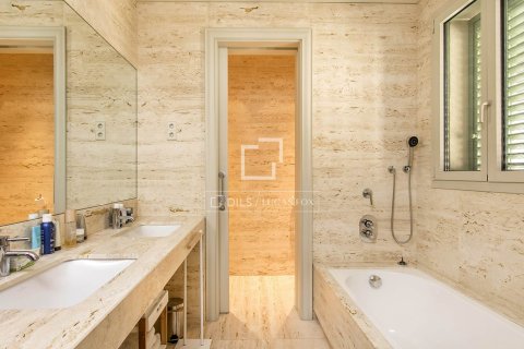 4 chambres apartment à vendre à Barcelona, Catalonia, Spain № 4417 - photo 19