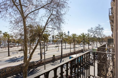 Apartamento de 5 dormitorios en venta en Barcelona, Cataluña, Spain № 4411 - foto 3