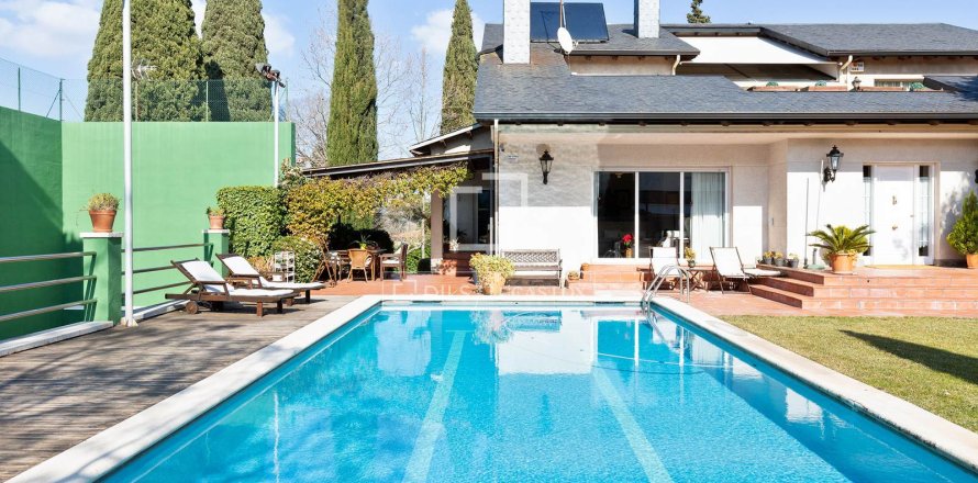 7 chambres villa à vendre à Sant Cugat Del Valles, Barcelona, Catalonia, Spain № 4416