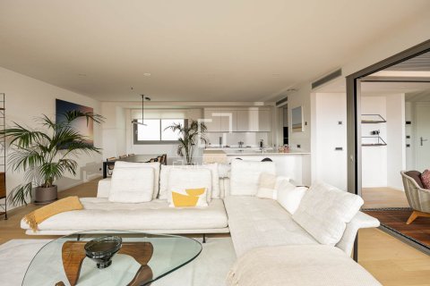 4 bedrooms apartment for sale in Barcelona, Catalonia, Spain № 4415 - photo 4