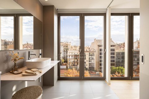 4 bedrooms apartment for sale in Barcelona, Catalonia, Spain № 4415 - photo 28