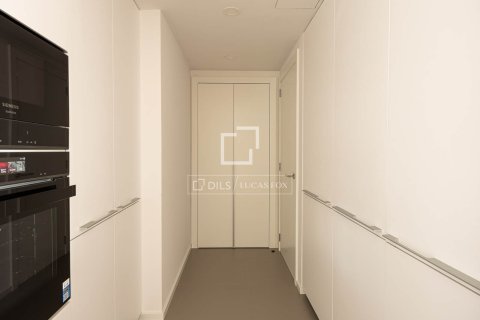 4 bedrooms apartment for sale in Barcelona, Catalonia, Spain № 4415 - photo 20