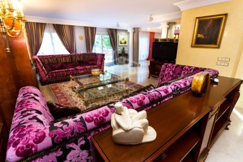 Купить таунхаус в Гава, Испания с 6 спален, 500м², № 1007 - фото 6