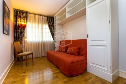 Купить таунхаус в Гава, Испания с 6 спален, 500м², № 1007 - фото 27