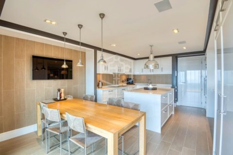 Купить виллу в Пладжа-де-Аро, Испания с 5 спален, 598м², № 1008 - фото 11