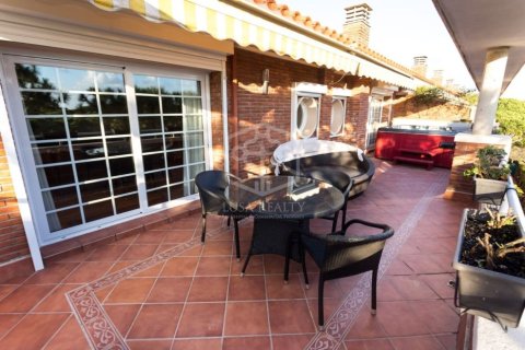 Купить виллу в Гава, Испания с 6 спален, 500м², № 1006 - фото 24