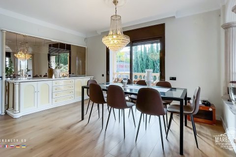 Купить виллу в Льорет-де-Мар, Испания с 5 спален, 466м², № 1004 - фото 18