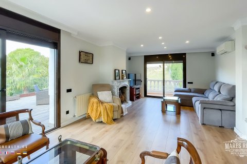 Купить виллу в Льорет-де-Мар, Испания с 5 спален, 466м², № 1004 - фото 20