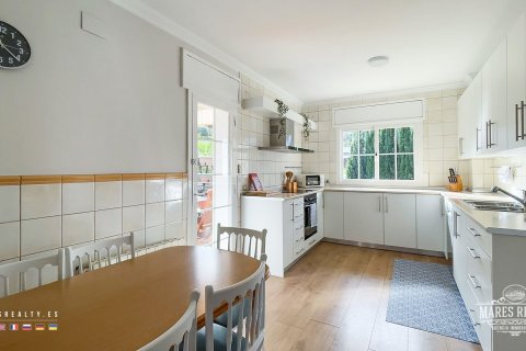 Купить виллу в Льорет-де-Мар, Испания с 5 спален, 466м², № 1004 - фото 2